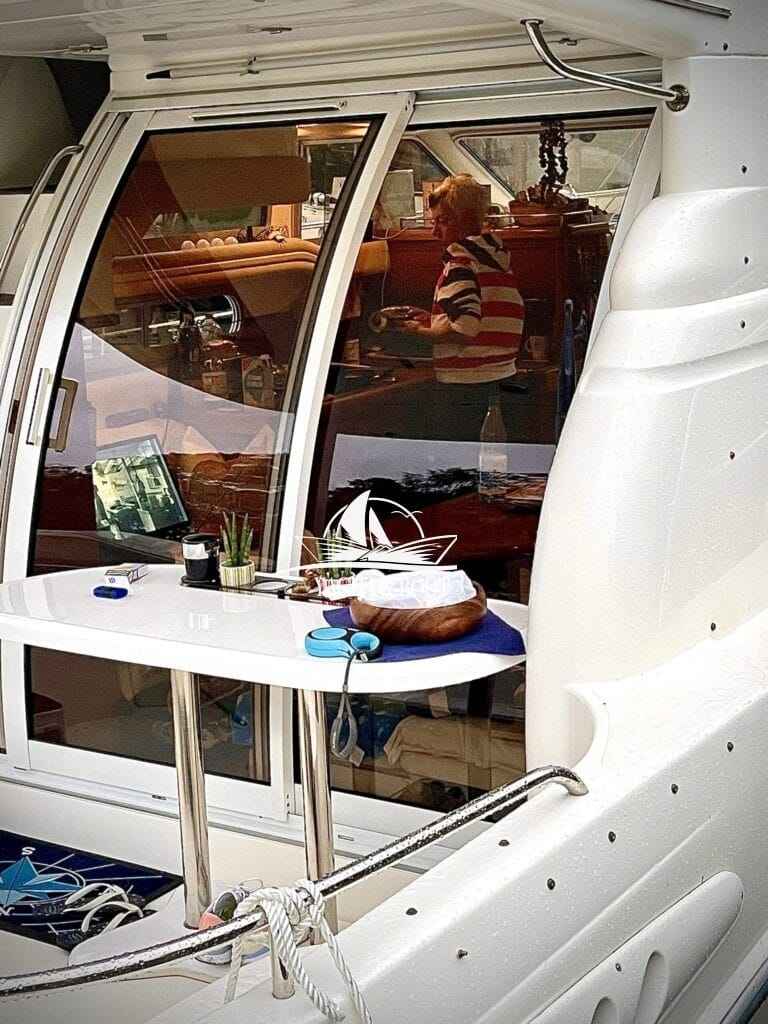 Motorboot Sealine F330