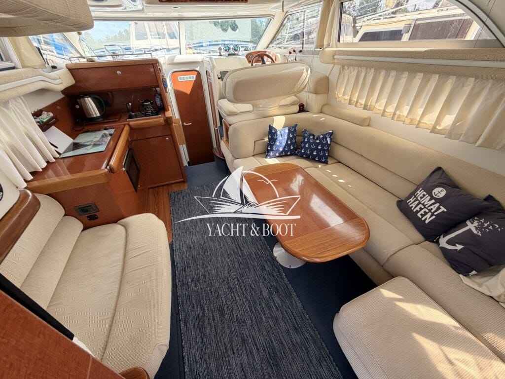 Motorboot Sealine F330