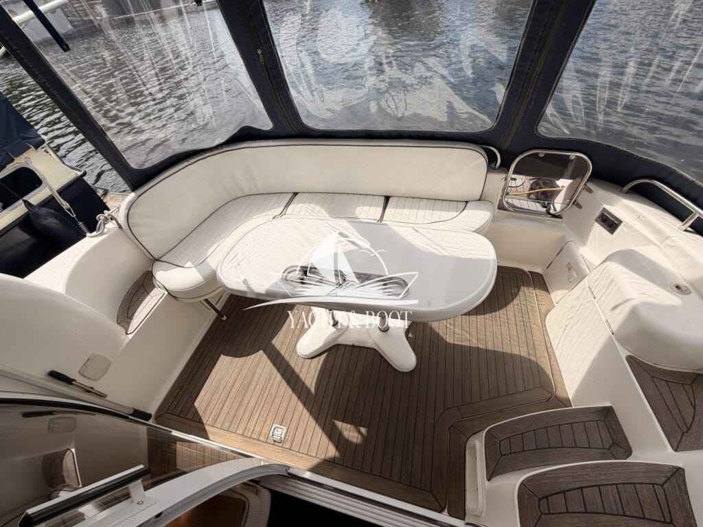 Motorboot Sealine F330