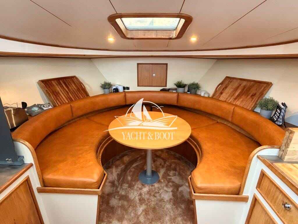 Motorboot Veha Sedan Cruiser 35