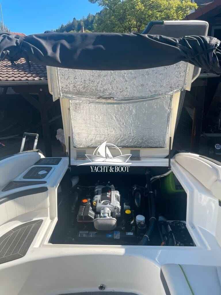 Motorboot Viper 243