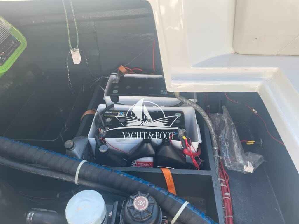 Motorboot Viper 243