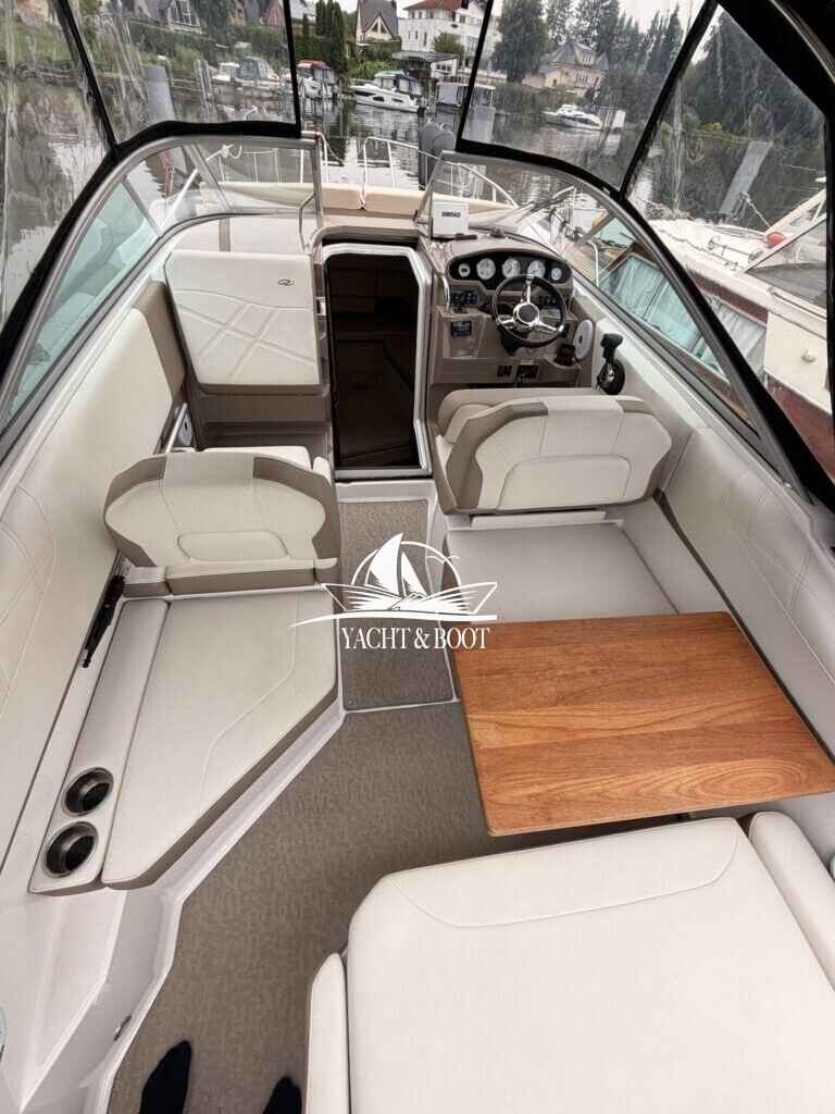 Motorboot Regal 26 Express