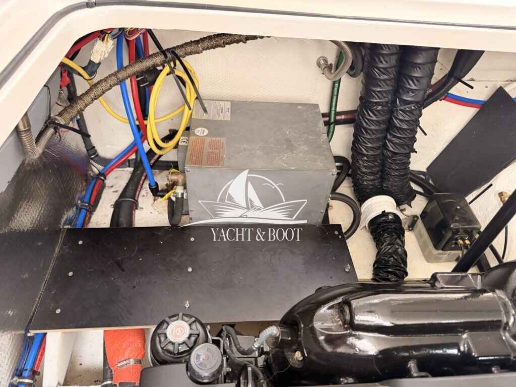 Motorboot Regal 26 Express