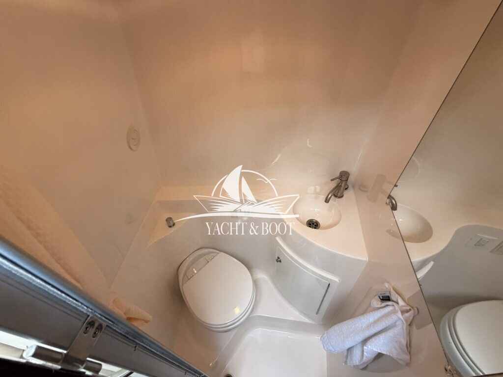 Motorboot Regal 26 Express