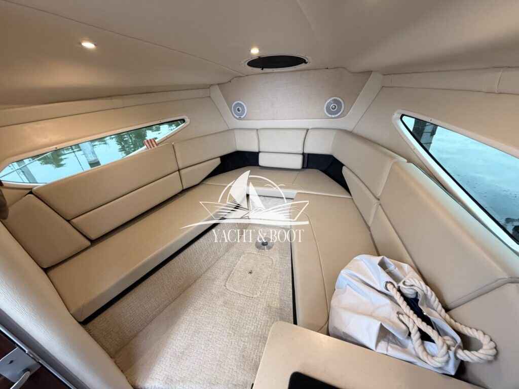Motorboot Regal 26 Express