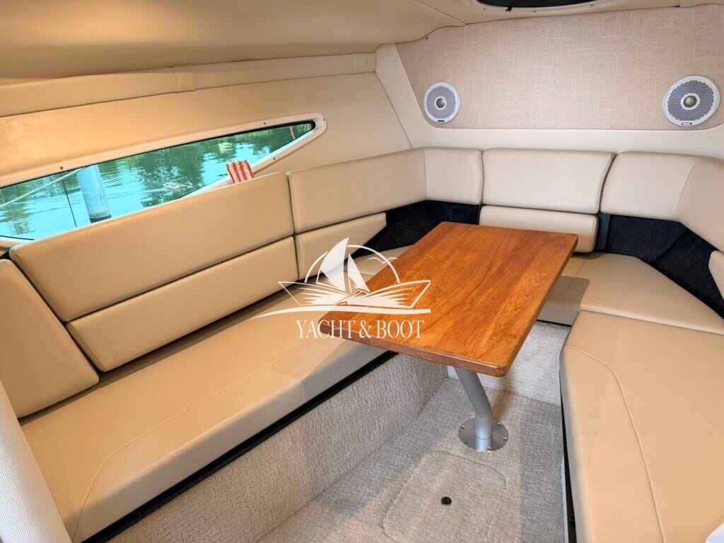 Motorboot Regal 26 Express
