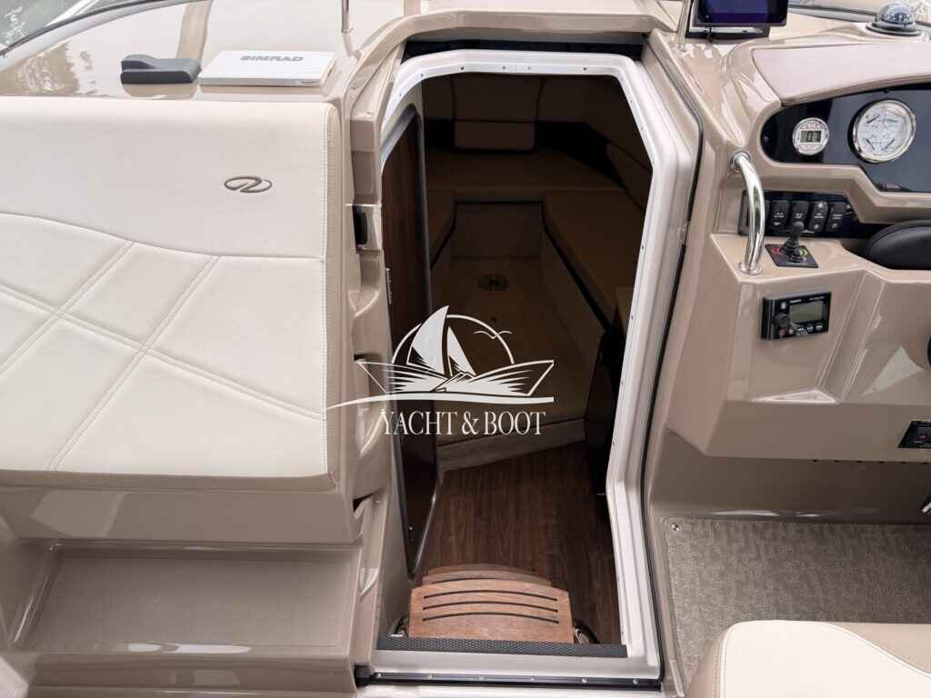 Motorboot Regal 26 Express