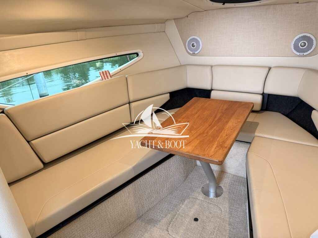 Motorboot Regal 26 Express