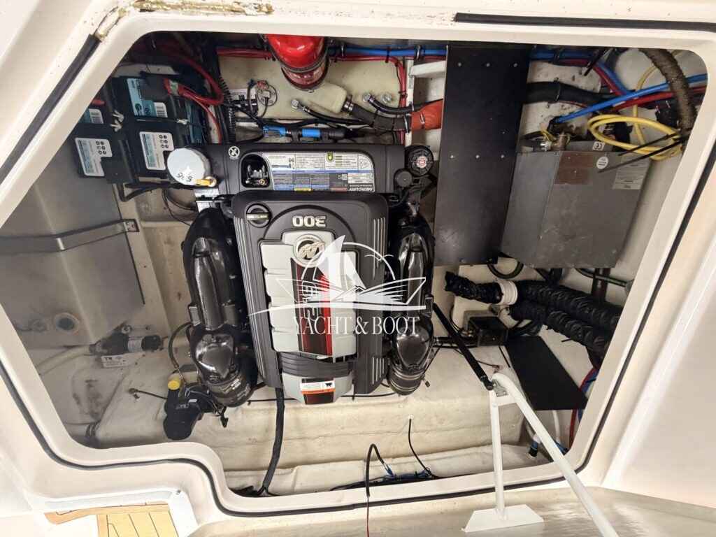 Motorboot Regal 26 Express