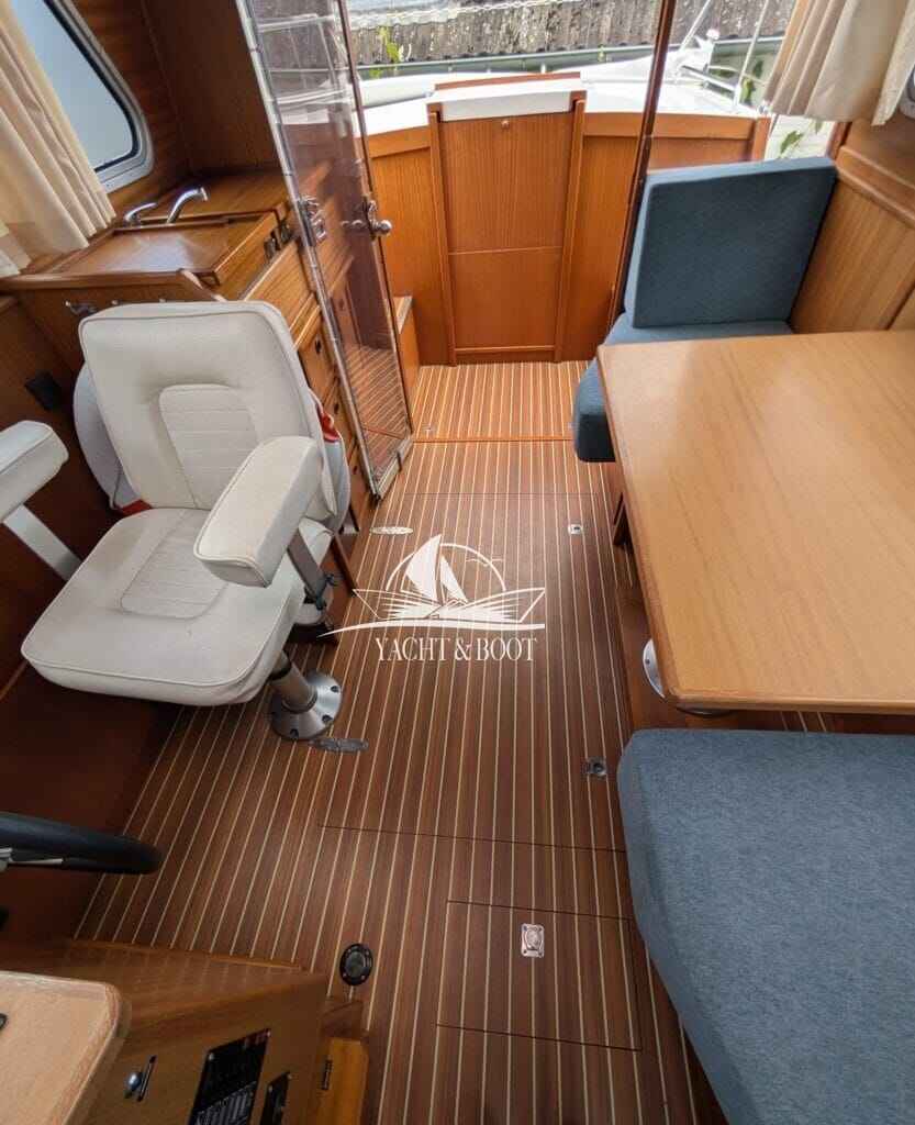 Motorboot Müritz-Yacht Management Aquilla 900 Traveller