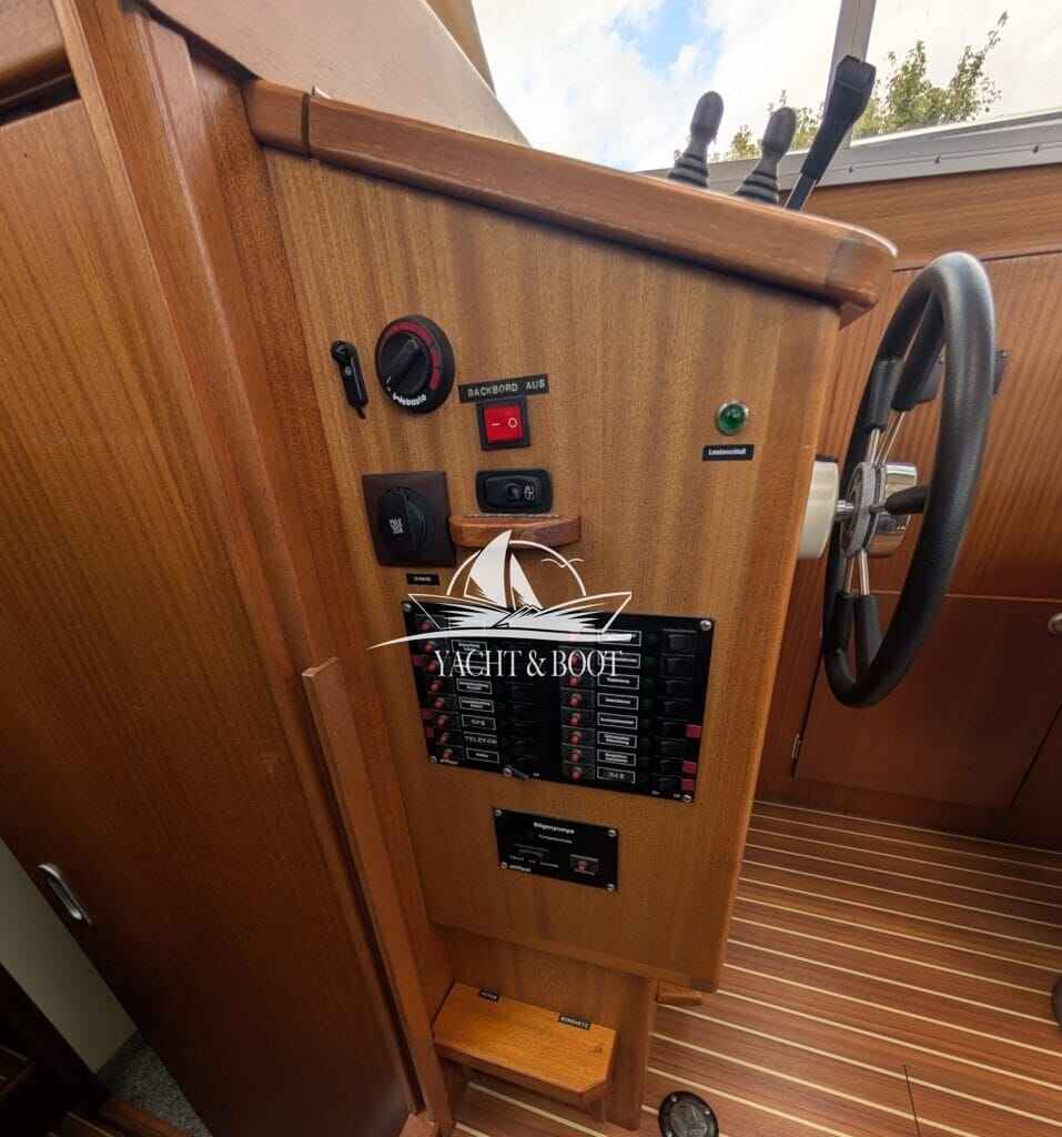 Motorboot Müritz-Yacht Management Aquilla 900 Traveller