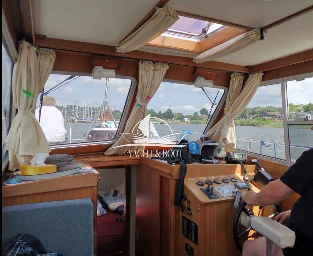 Motorboot Müritz-Yacht Management Aquilla 900 Traveller
