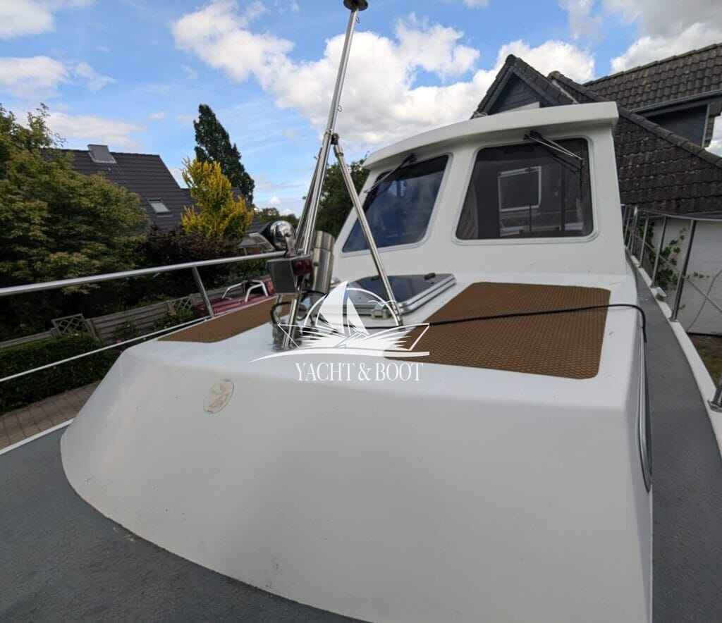 Motorboot Müritz-Yacht Management Aquilla 900 Traveller
