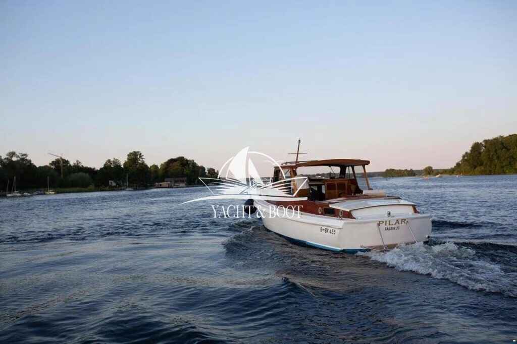 Motorboot Cammenga Backdecker
