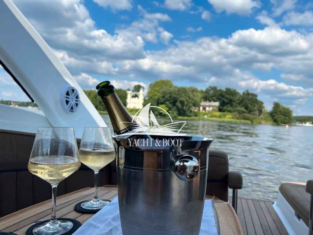 Motorboot Cobalt 360 Performance Cruiser