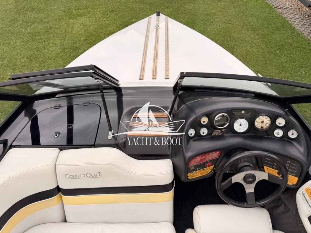 Motorboot Correct Craft Barefoot Nautique Excel