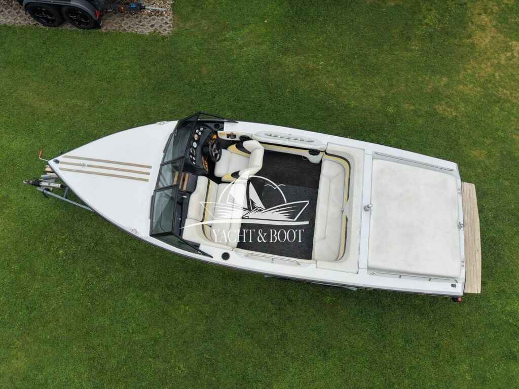 Motorboot Correct Craft Barefoot Nautique Excel