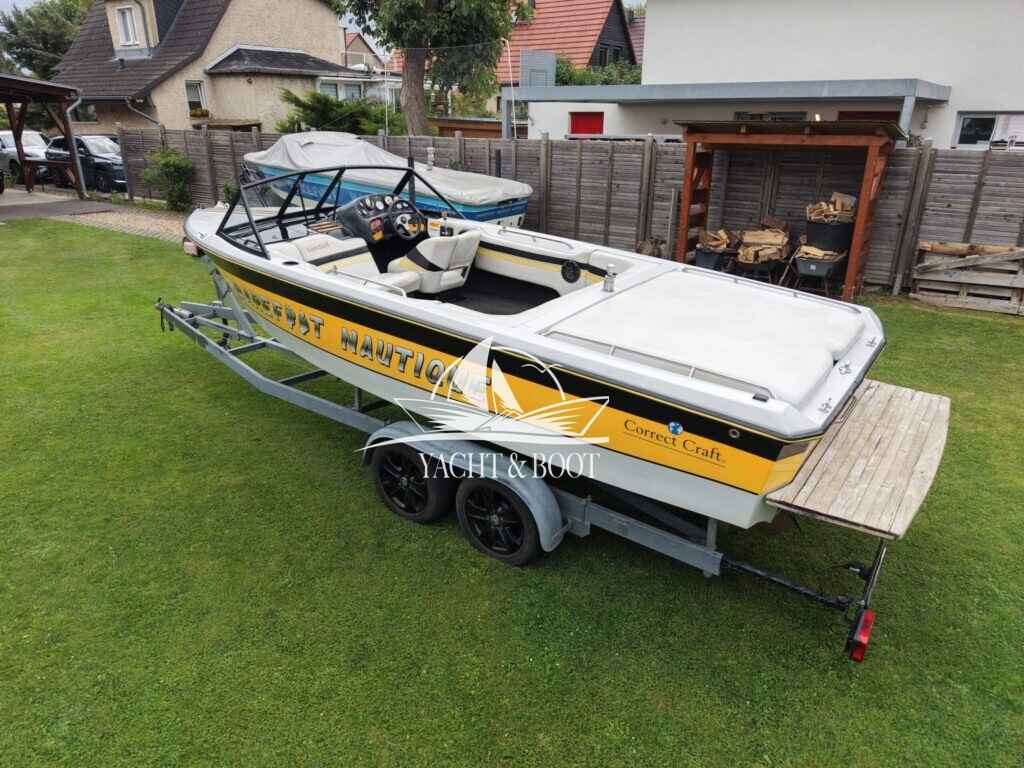 Motorboot Correct Craft Barefoot Nautique Excel