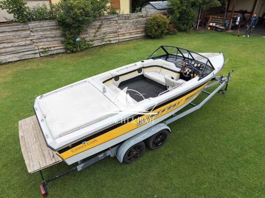 Motorboot Correct Craft Barefoot Nautique Excel