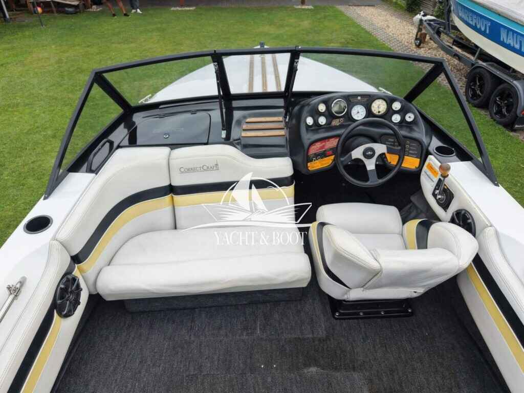 Motorboot Correct Craft Barefoot Nautique Excel