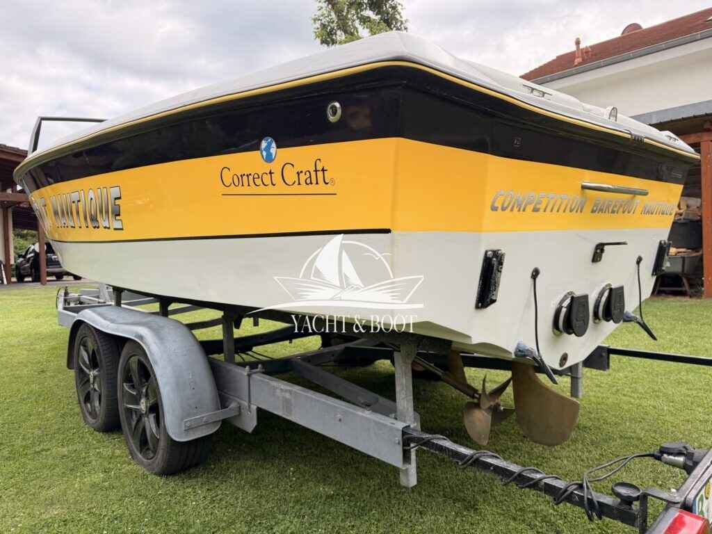 Motorboot Correct Craft Barefoot Nautique Excel