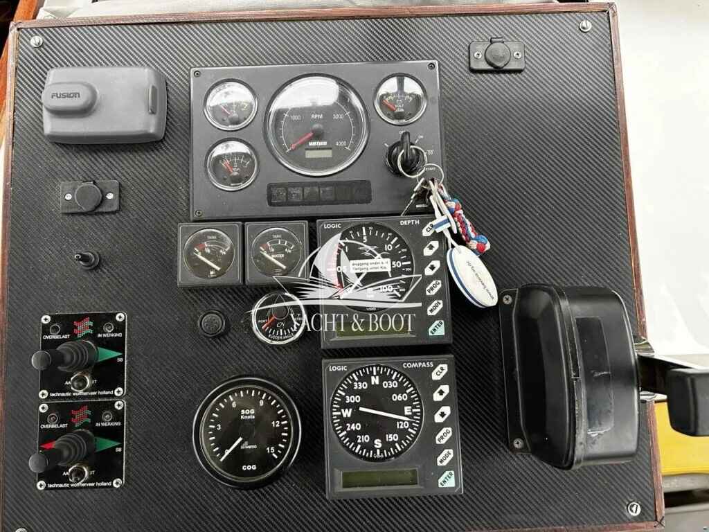 Motorboot Turfskip Vision Line 37 AK