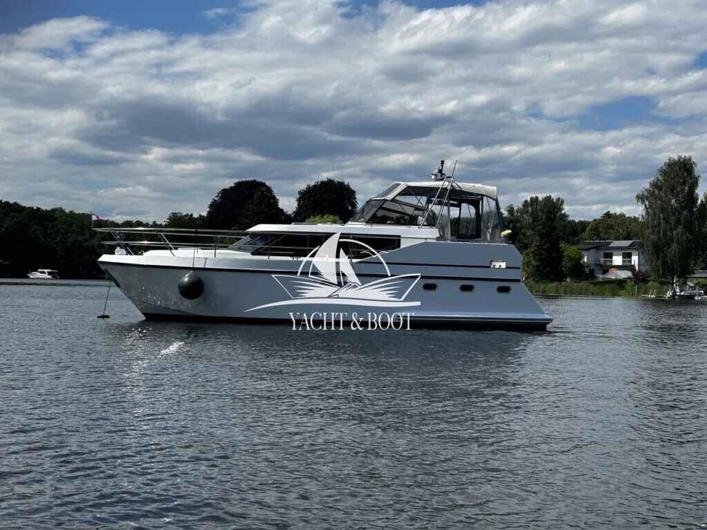 Motorboot Turfskip Vision Line 37 AK