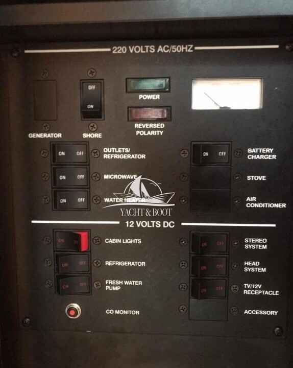 Motorboot Sea Ray Sundancer 275