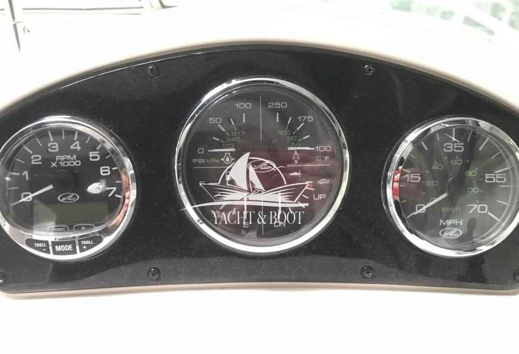 Motorboot Sea Ray Sundancer 275