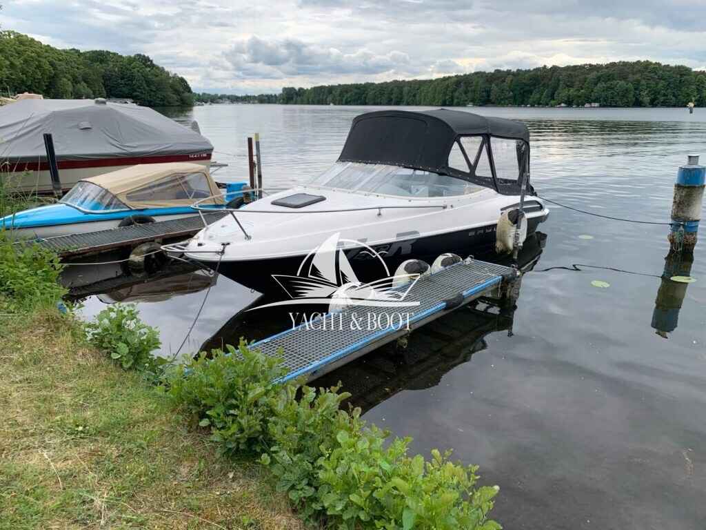 Motorboot Bayliner 2052 LS
