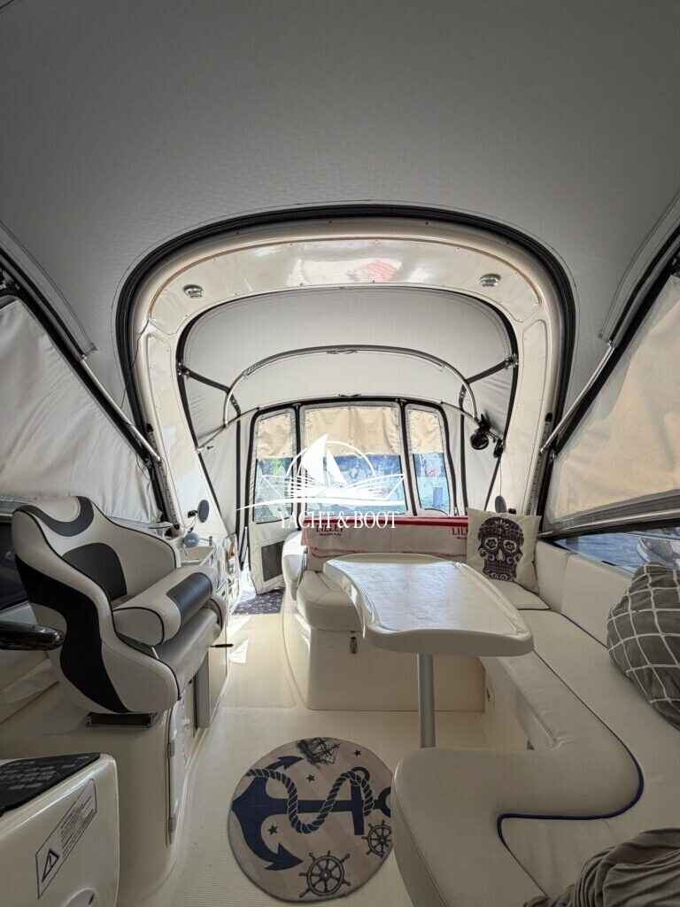 Motorboot Bavaria 27 Sport