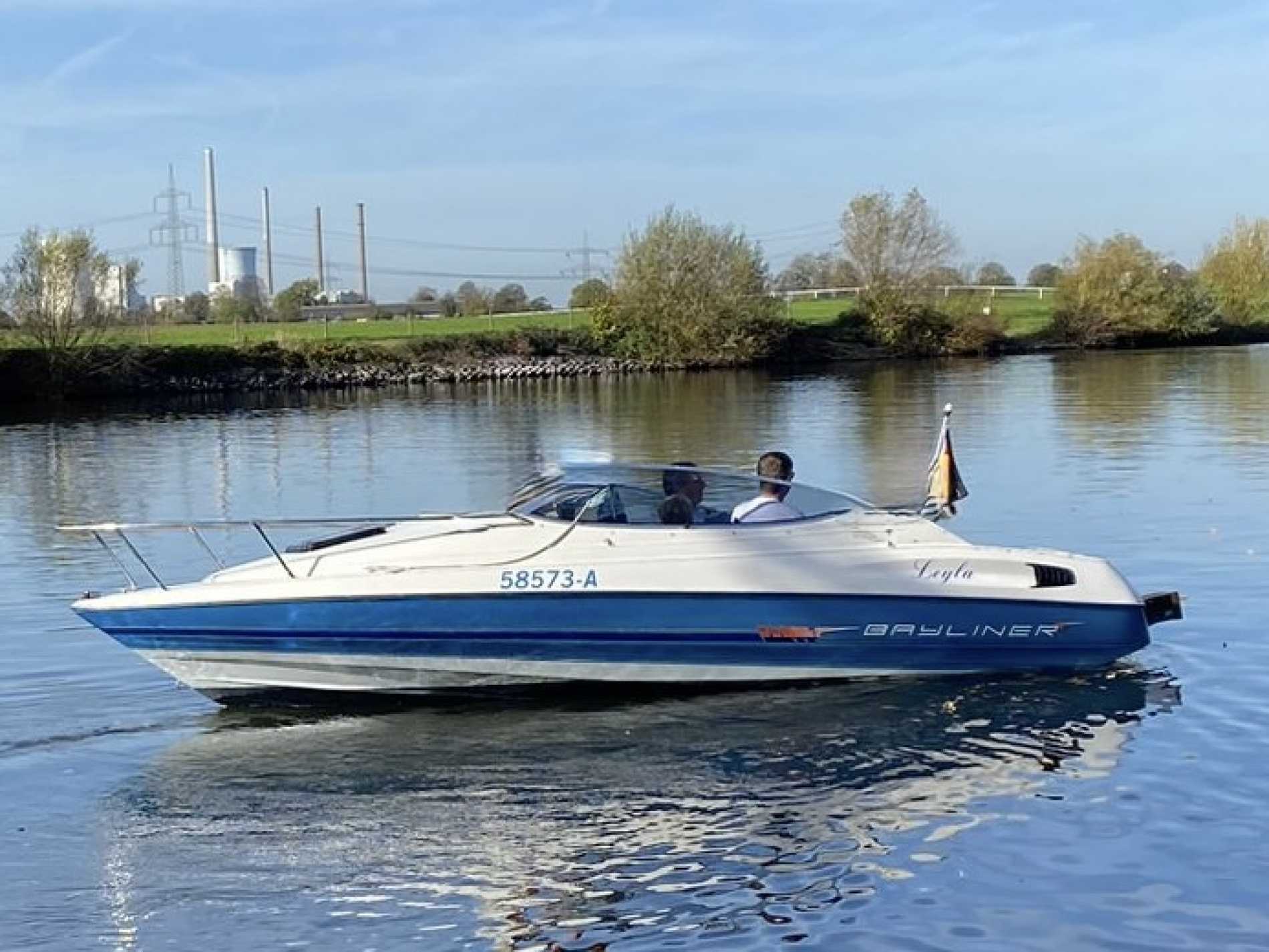 Bayliner 2052 Capri Cuddy
