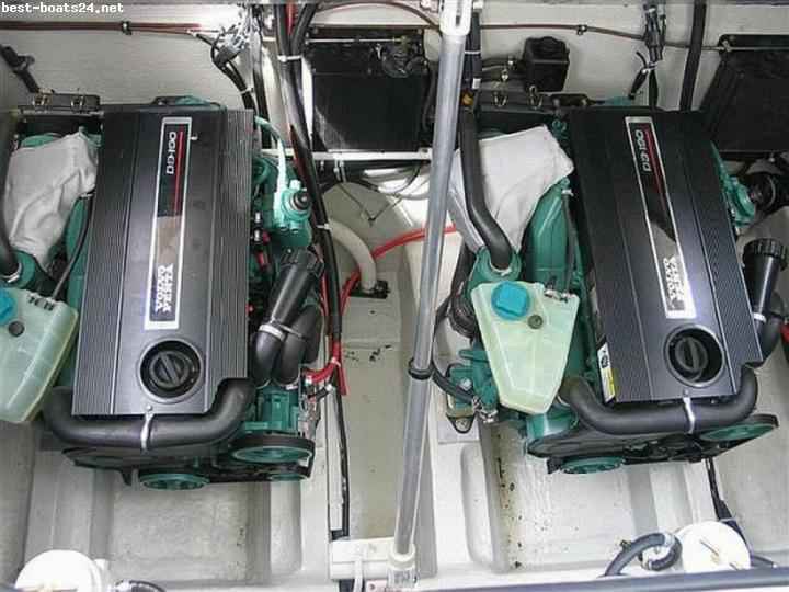 Motorboot BAVARIA 33 HT