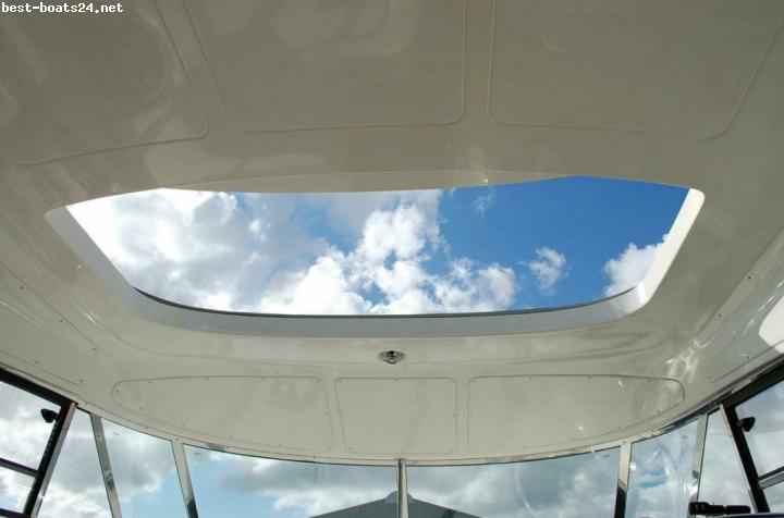 Motorboot BAVARIA 33 HT
