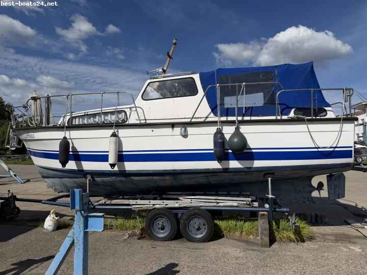 Motorboot ALBIN 25 AK
