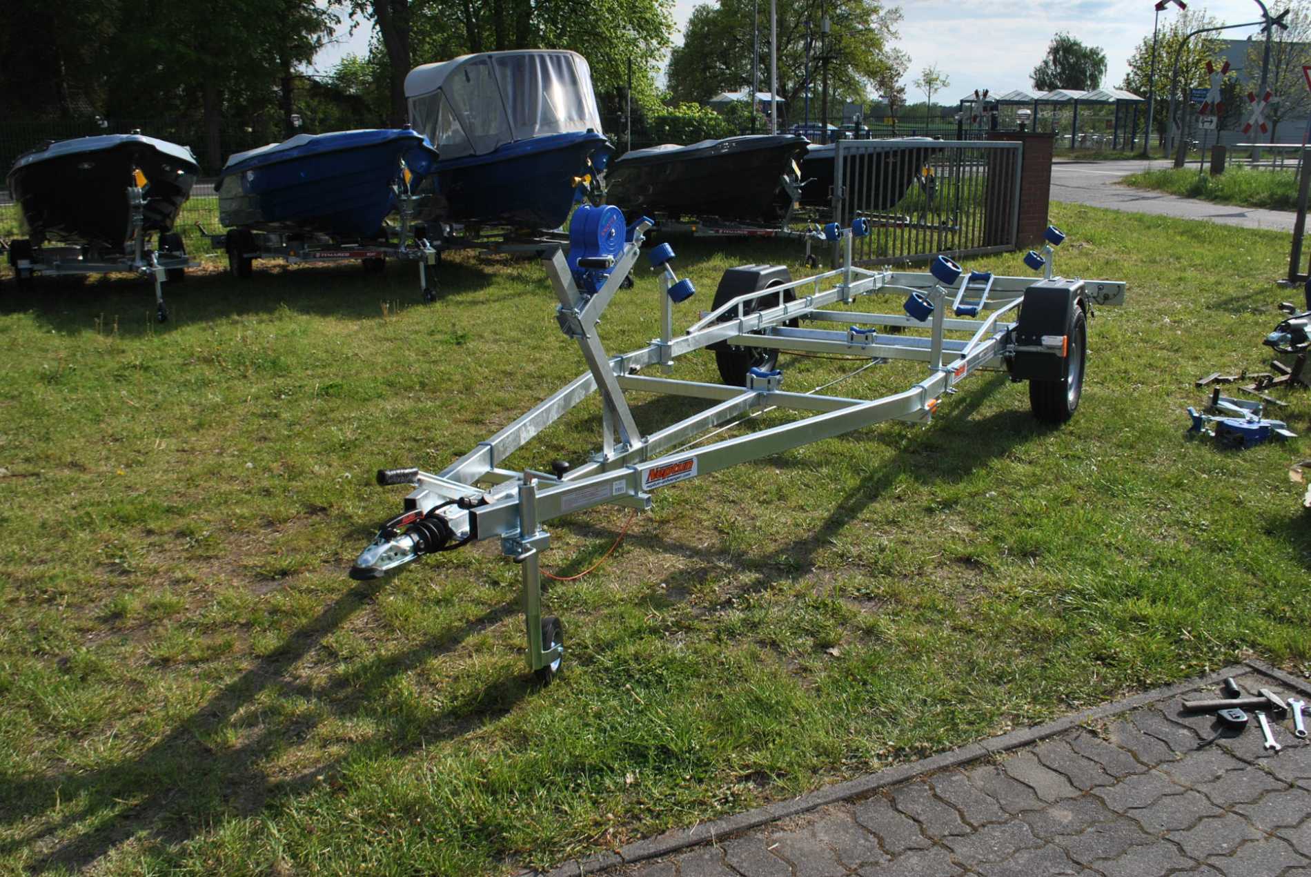 Neptun Navy 1300